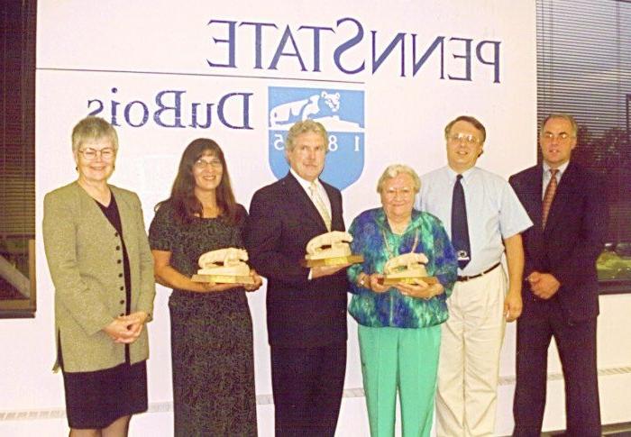 Lifetime Achievement, Jacqueline L. Schoch '51 '60 '65, Outstanding Alumni, Robert M. Hallstrom '77, Outstanding Young Alumni, Teresa Amitrone '00.