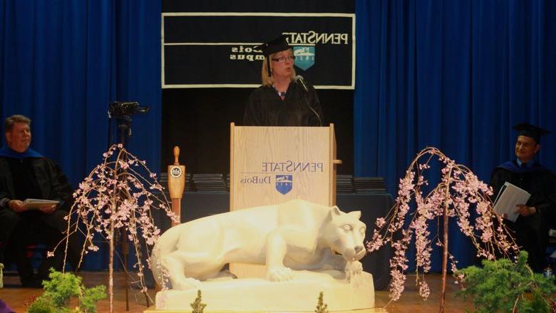 Chrtistine Beretsel delivers the commencement address. 